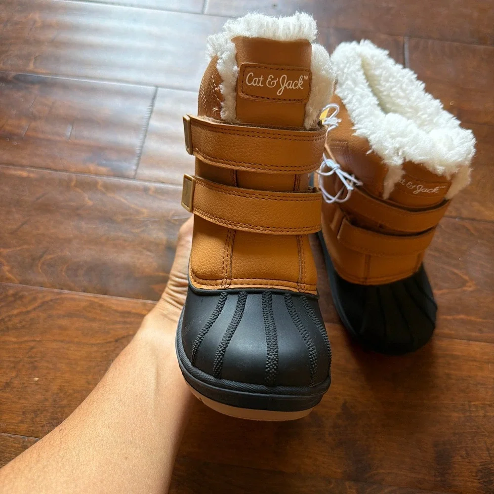 Cat & Jack Denver Tan Waterproof Snow Boots Faux Fur Trim Toddler Size 10 NEW
